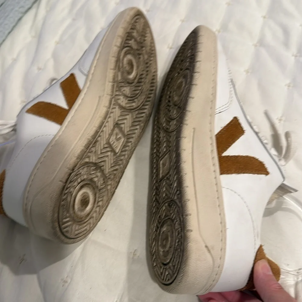 V-12 LEATHER WHITE CAMEL (2)